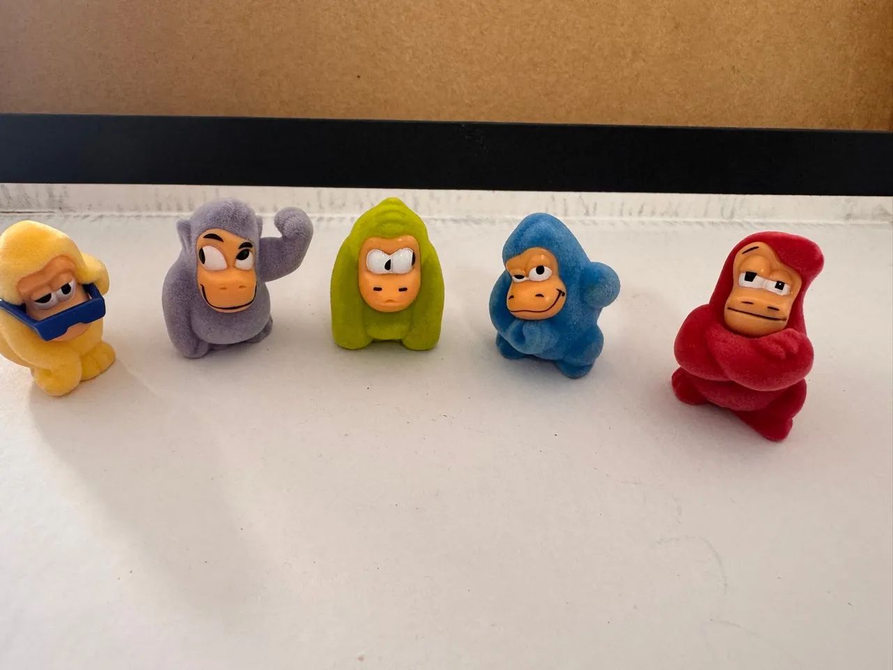 Coleção rara kinder ovo macacos peluciados