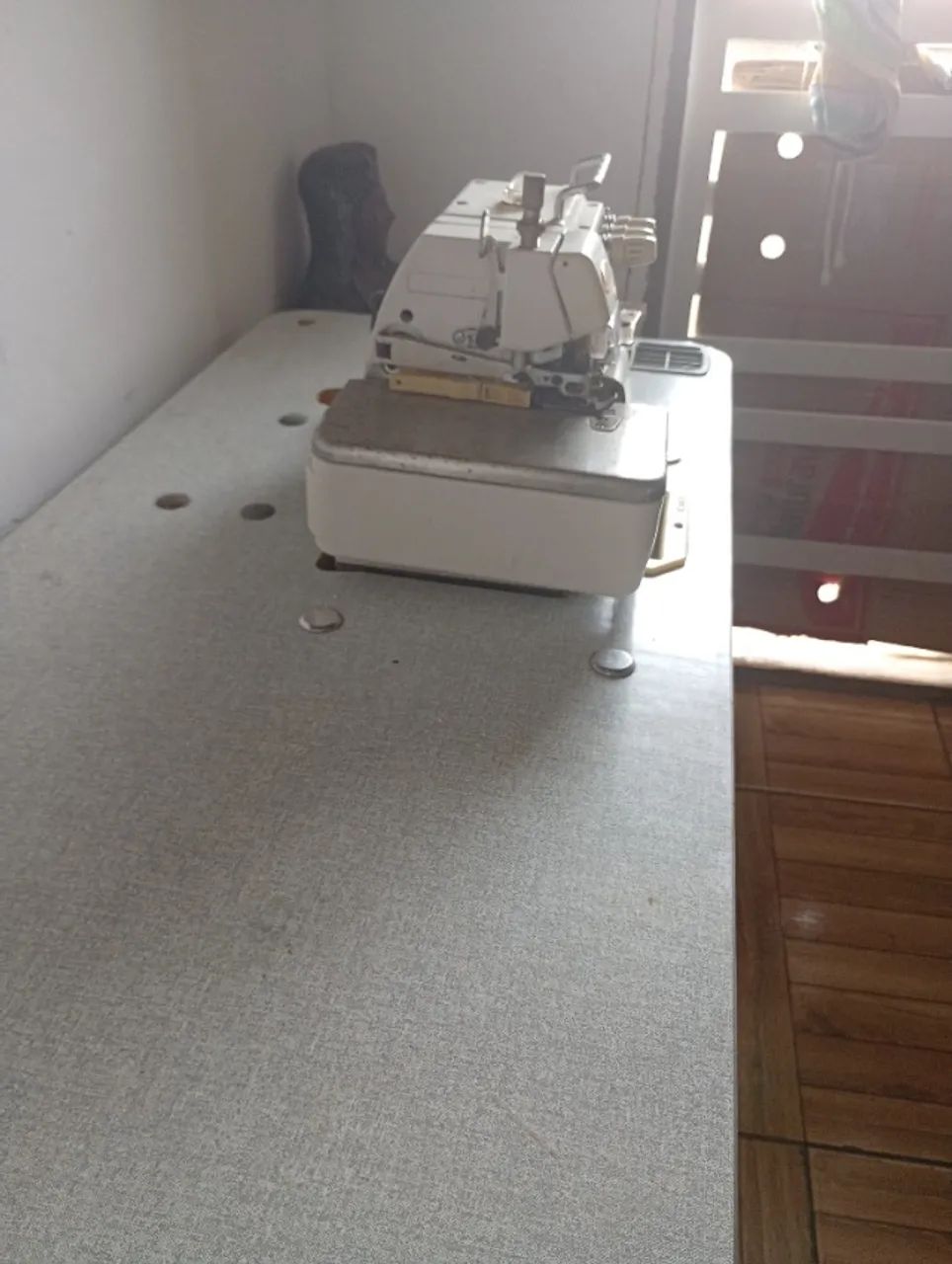 Máquina de costura  - Foto 3