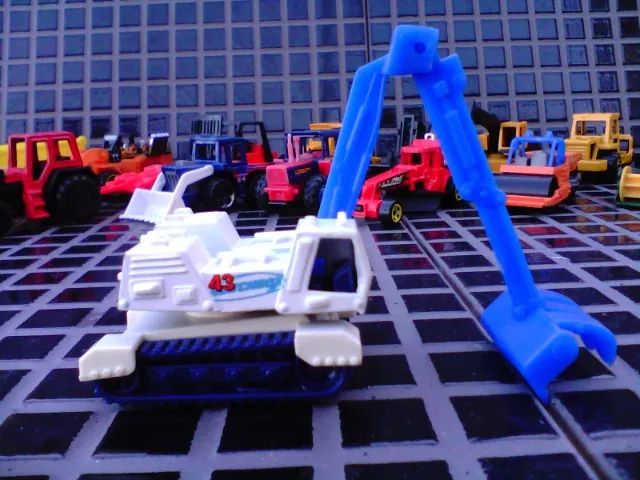 MINIATURA Demolition Machine 43 - 2000 Matchbox - SCL 1/64.