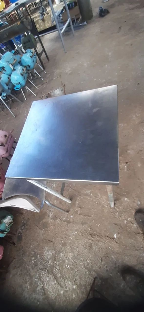 Mesa de inox 50cmx50cm  industrial idel para cozinha fazer lanches etc... - Foto 2