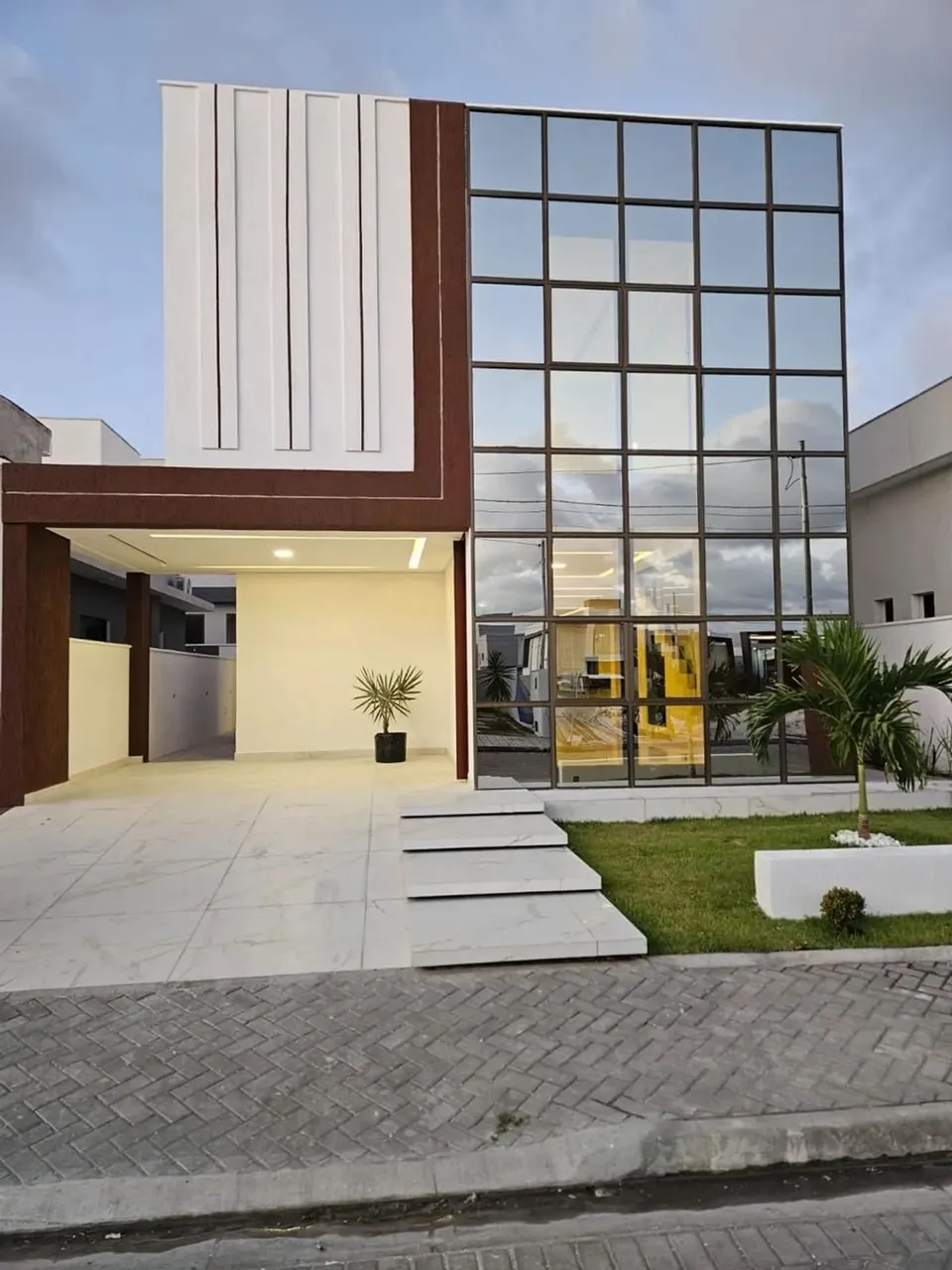 CASA ALTO PADRAO NO SUNVILE