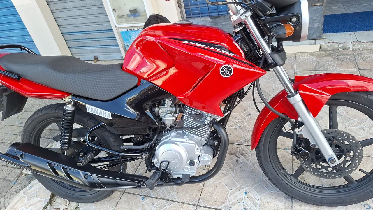 Moto Yamaha factor 125