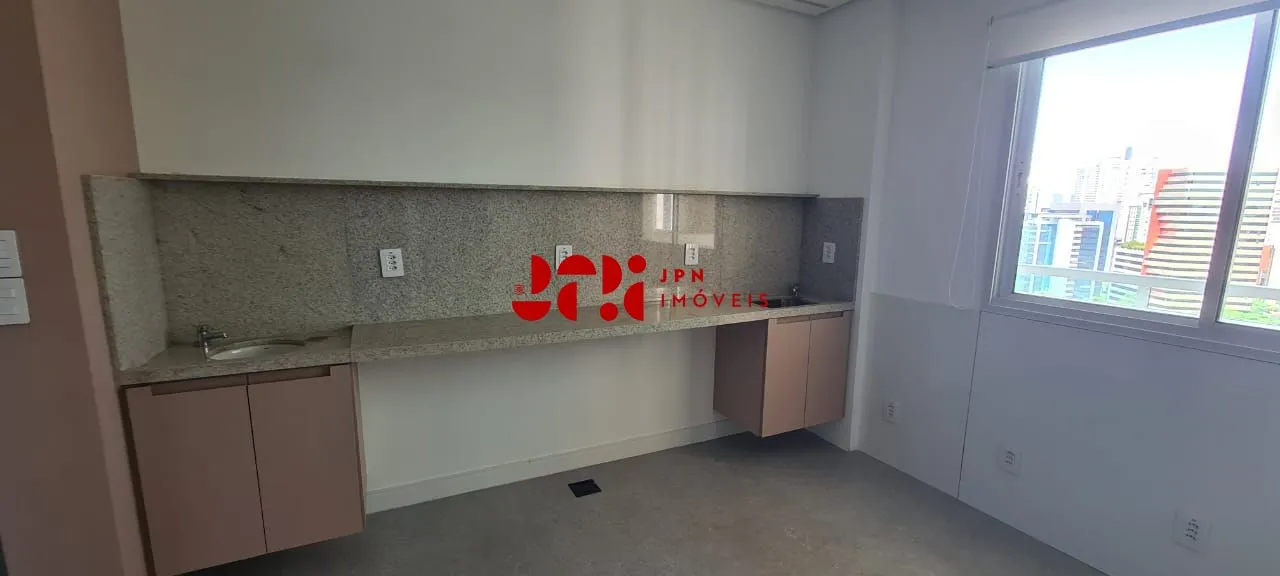 Sala comercial na Berrini - 85m², 02 banheiros, 02 vagas