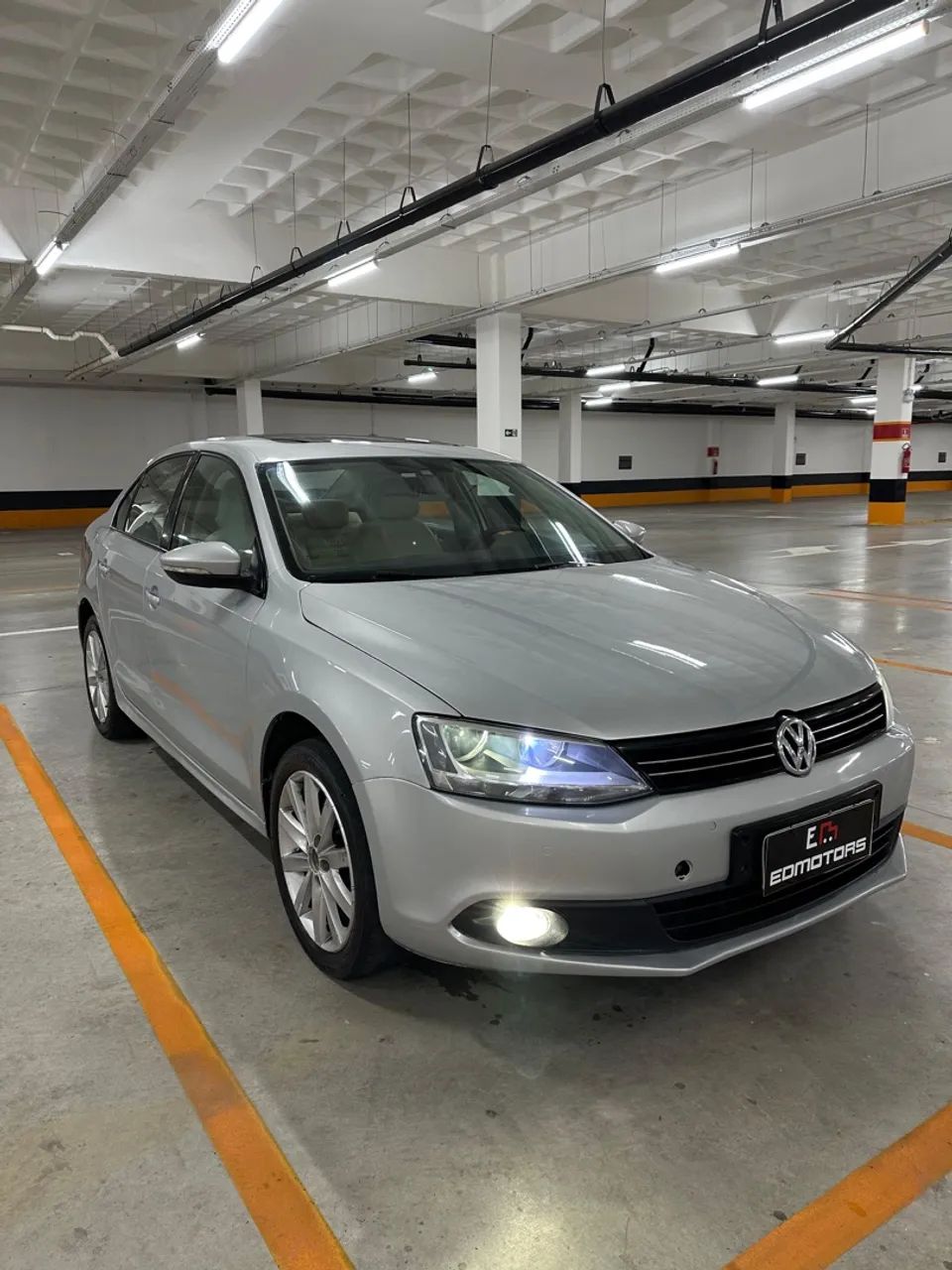JETTA COM TETO SOLAR