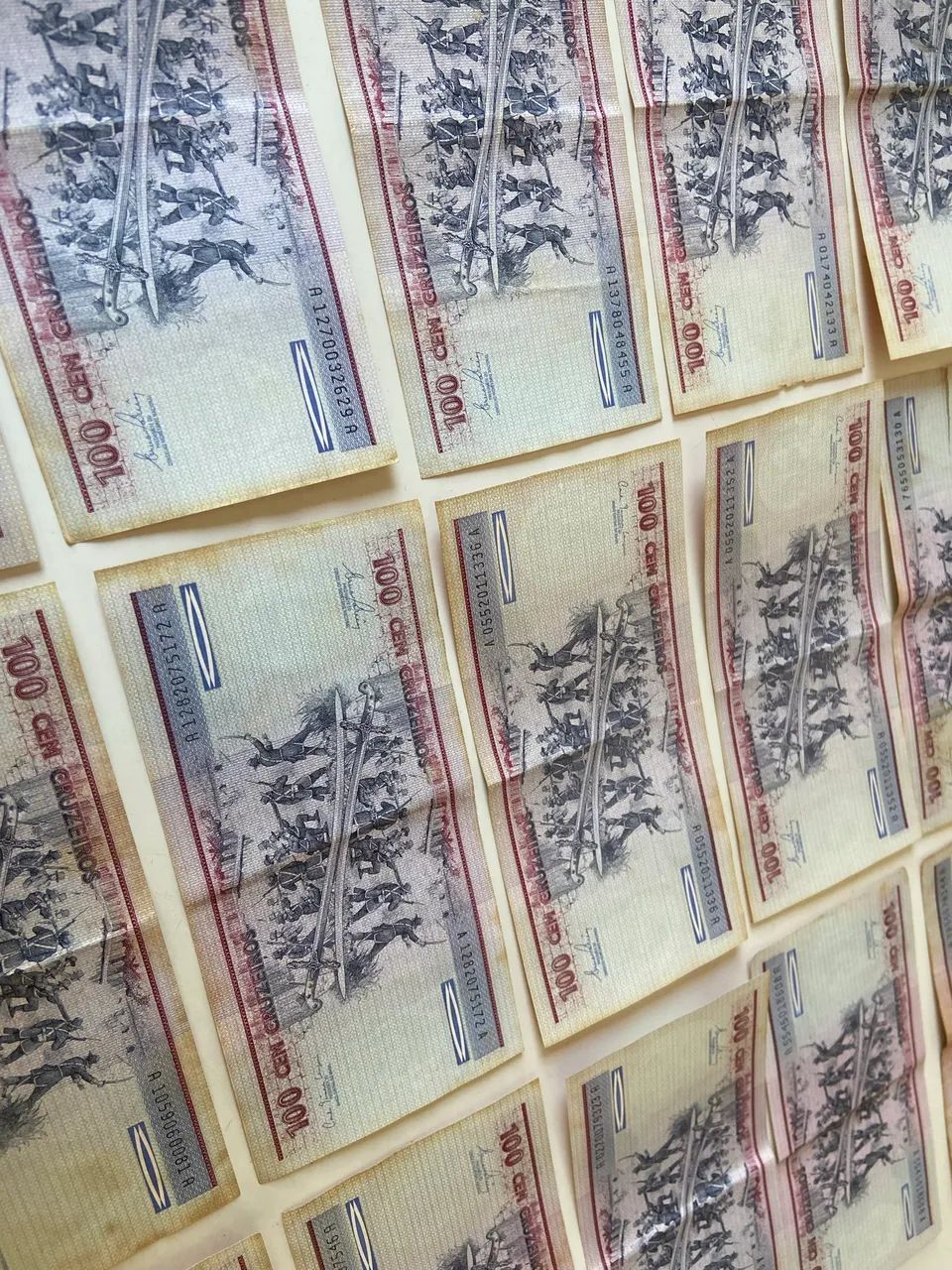 18 cédulas de 100 cruzeiros - Duque de Caxias - Foto 4