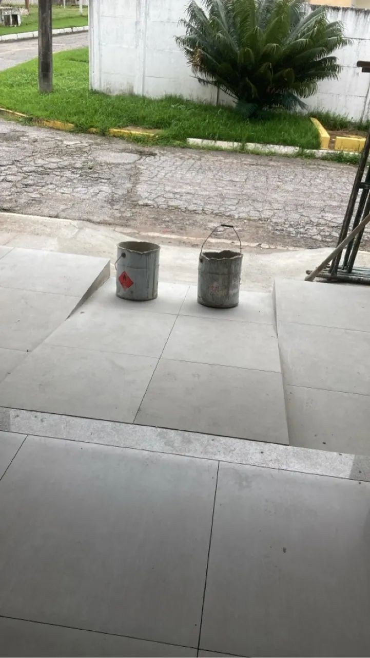 Colocação de pisos e azulejos 