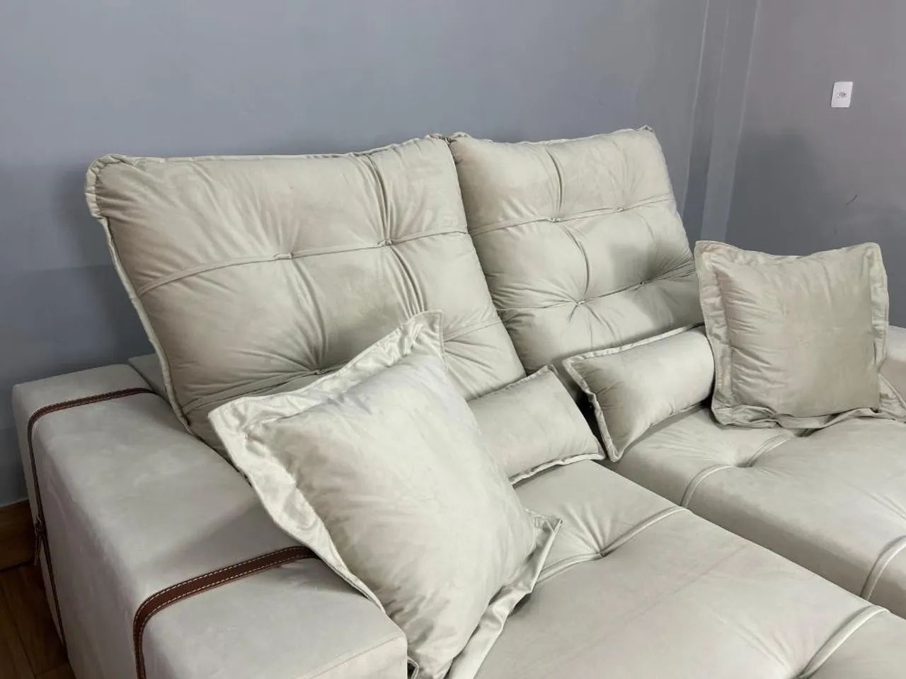 Sofá Retrátil e Reclinável Kioto 2.50m - Bege Veludo - Foto 5