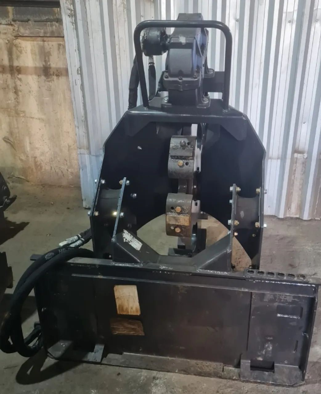 Implemento Compactador De Valeta Marca Bobcat Semi Novo - Foto 5