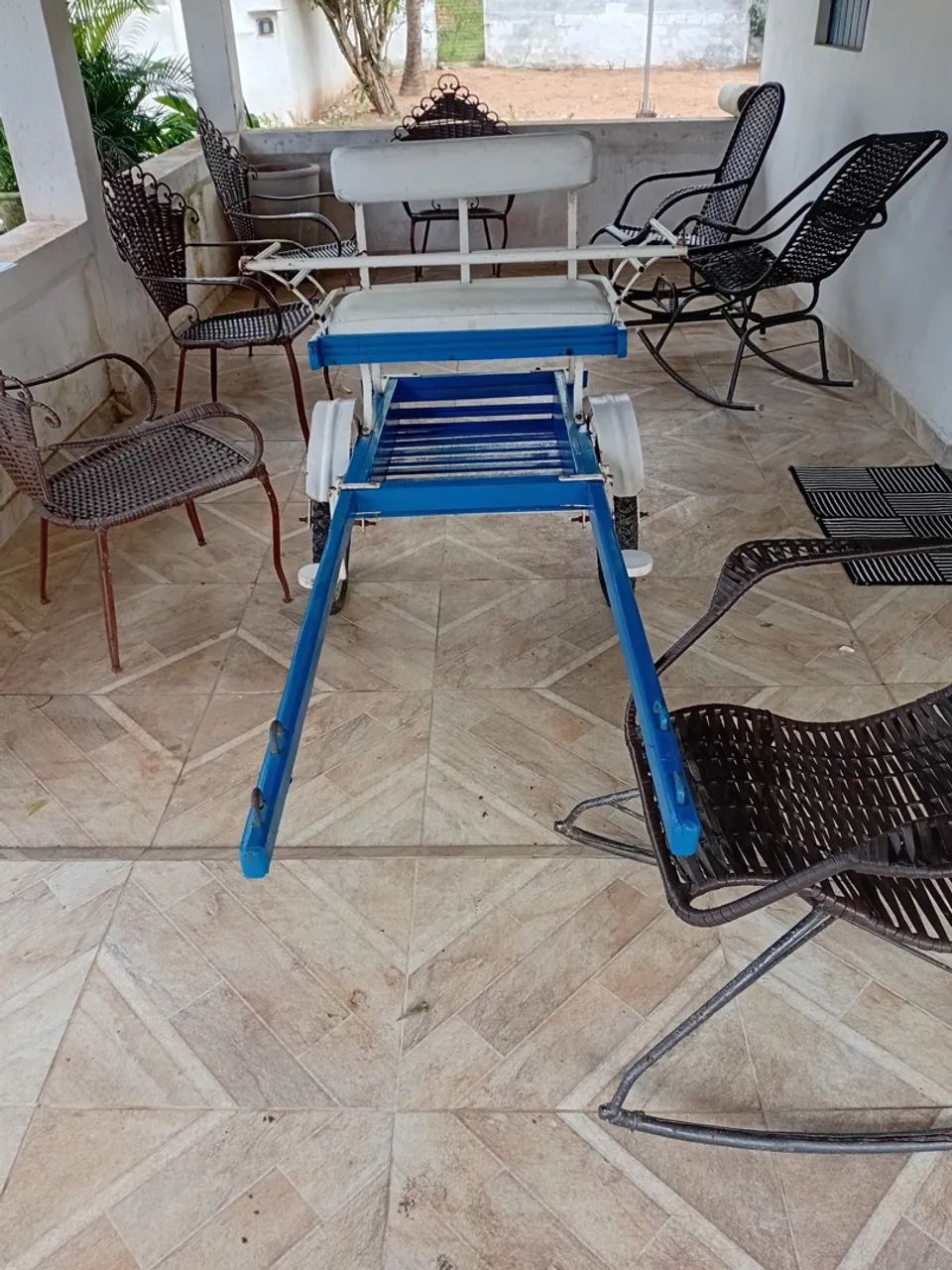 Charrete de lazer com assento duplo e rodas