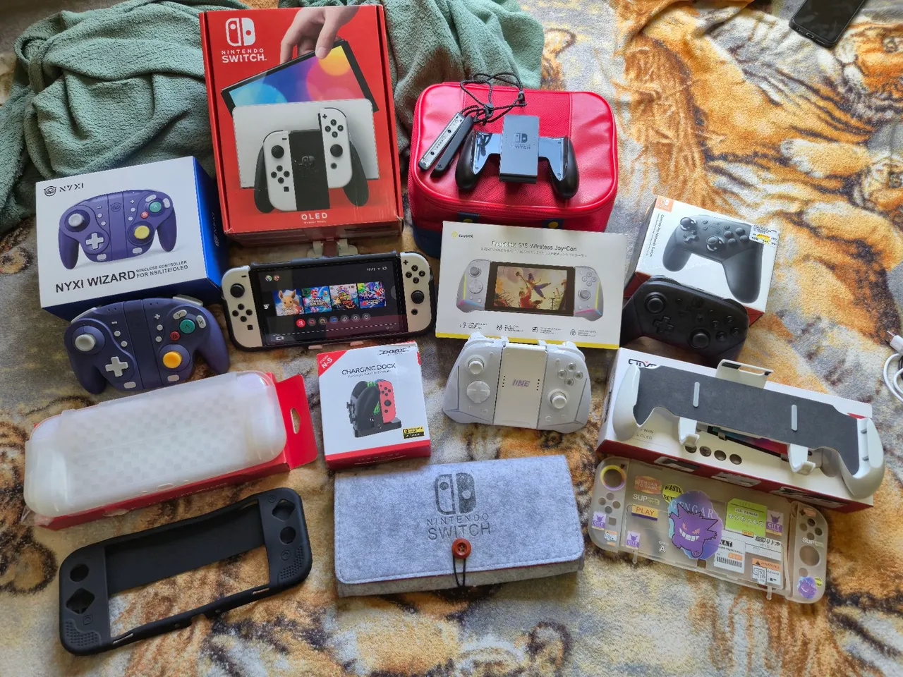 Vendo Nintendo Switch OLED Desbloqueado + Acessórios