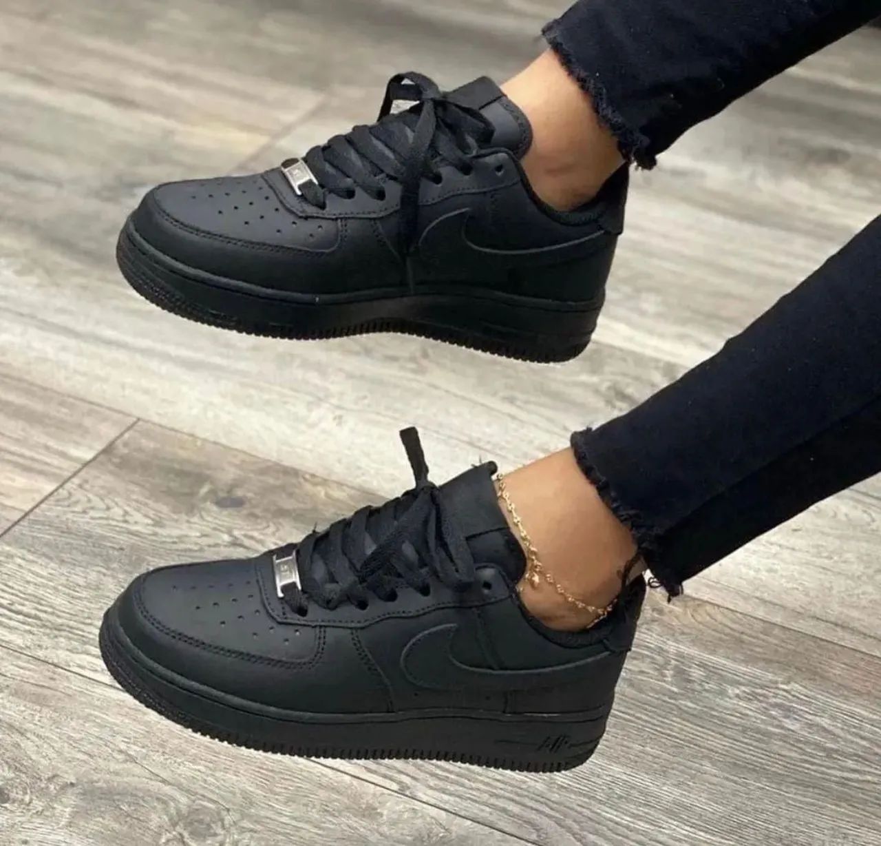 Tênis Nike Air Force 1 Preto - Foto 5