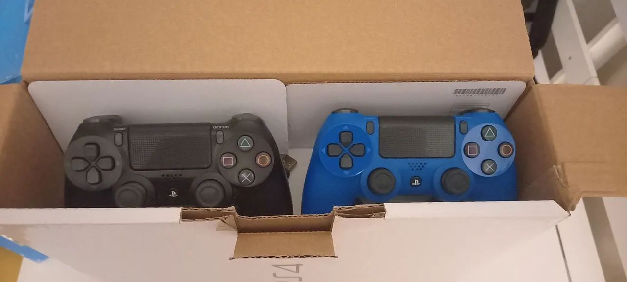 PS4 Slim 500GB + 2 controles + 7 jogos originais - ótimo estado - Foto 5