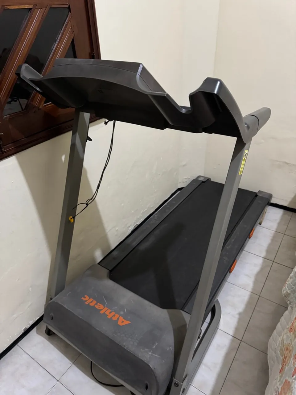 Esteira Athletic Advanced 520ee