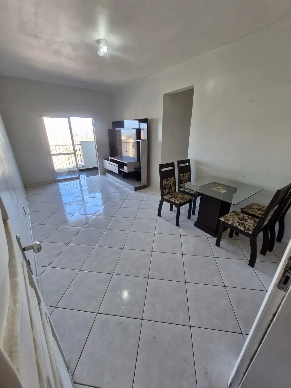 ASC - ALUGO APT ED TAMBAU R$ 4.000