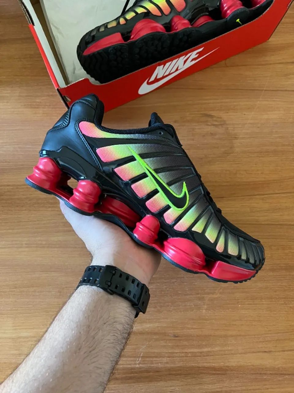 Tênis Nike Shox TL Volt Fire Red - Foto 2