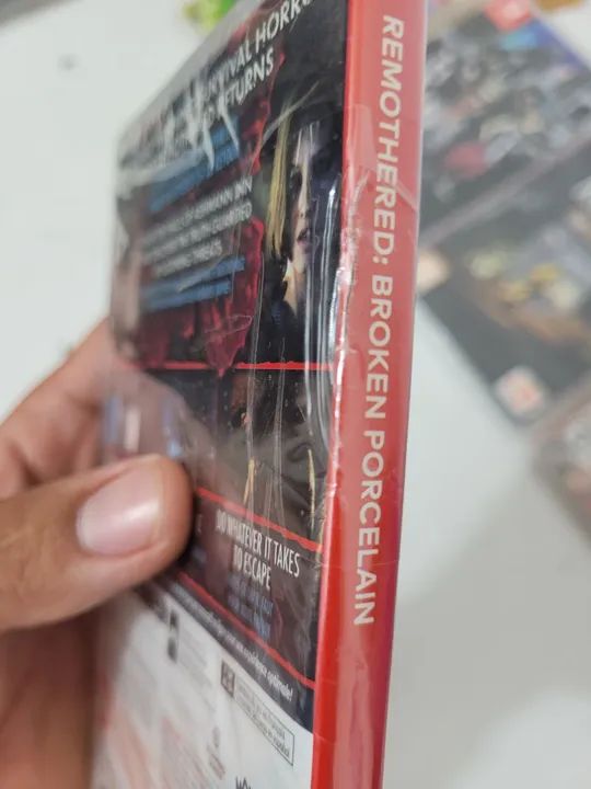 Jogo Remothered: Broken Porcelain - Nintendo Switch Novo - Foto 2