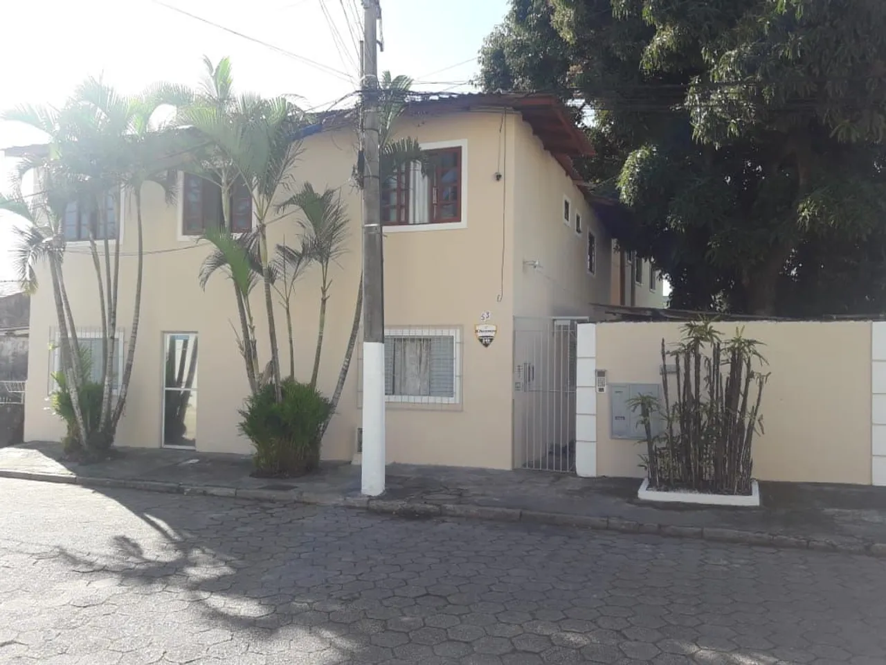 ALUGO APARTAMENTO MOBILIADO EM FLORIANÓPOLIS DIRETO COM PROPRIETÁRIO