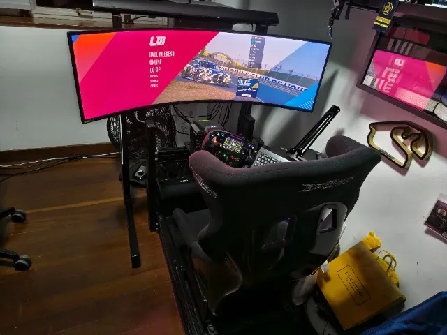 Vendo cockpit completo MOZA R21 + pedais CRP + FSR extreme racing