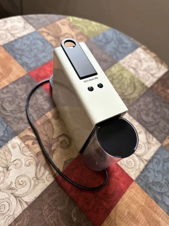 Máquina de Café Nespresso Essenza Mini Branca 110V - Foto 2