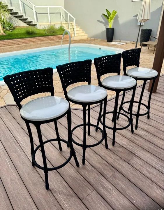 Banqueta com tricô nautico 480 cada