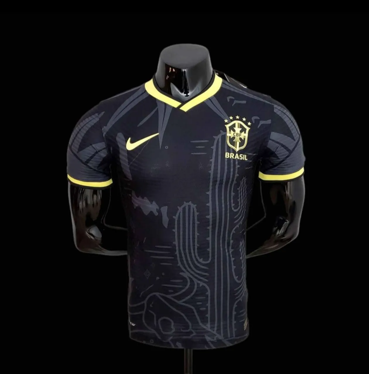 Camisa de Futebol Seleção do Brasil - Edição Especial Black - Tamanho M