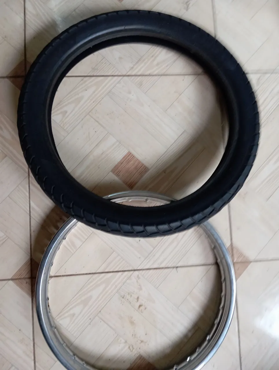 Pneu e aro pra moto cros