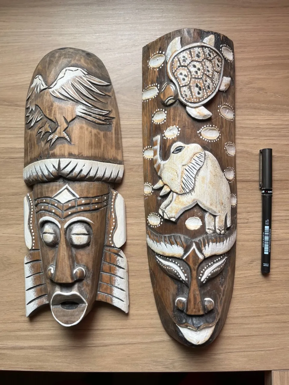 Máscaras de madeira entalhada - Decoração Artesanal