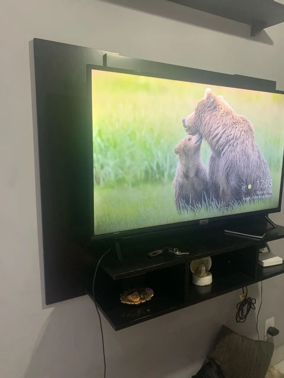 Painel de TV Preto com Prateleira65204307516547121