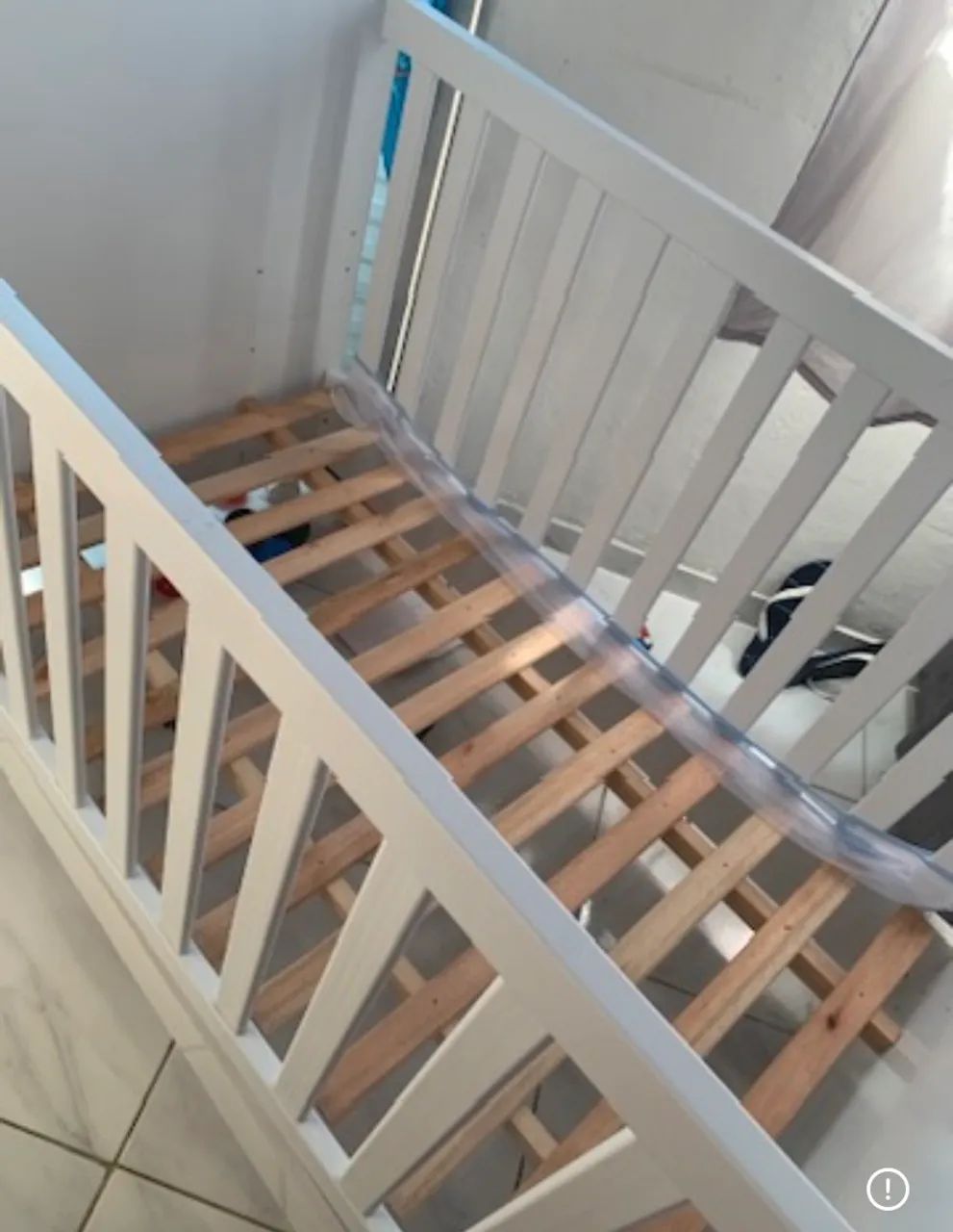 Crib that turns into bed + mattress64374837541762121