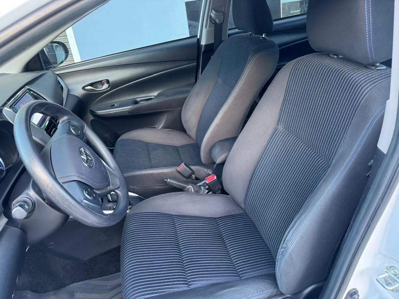Toyota Yaris, PARTICULAR,ÚNICO DONO,branco perolizado, lindo. - Foto 5