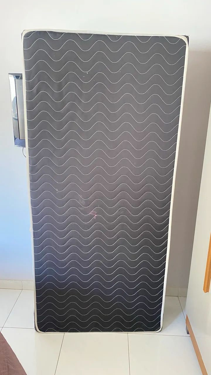 Vendo base e colchão  - Foto 2