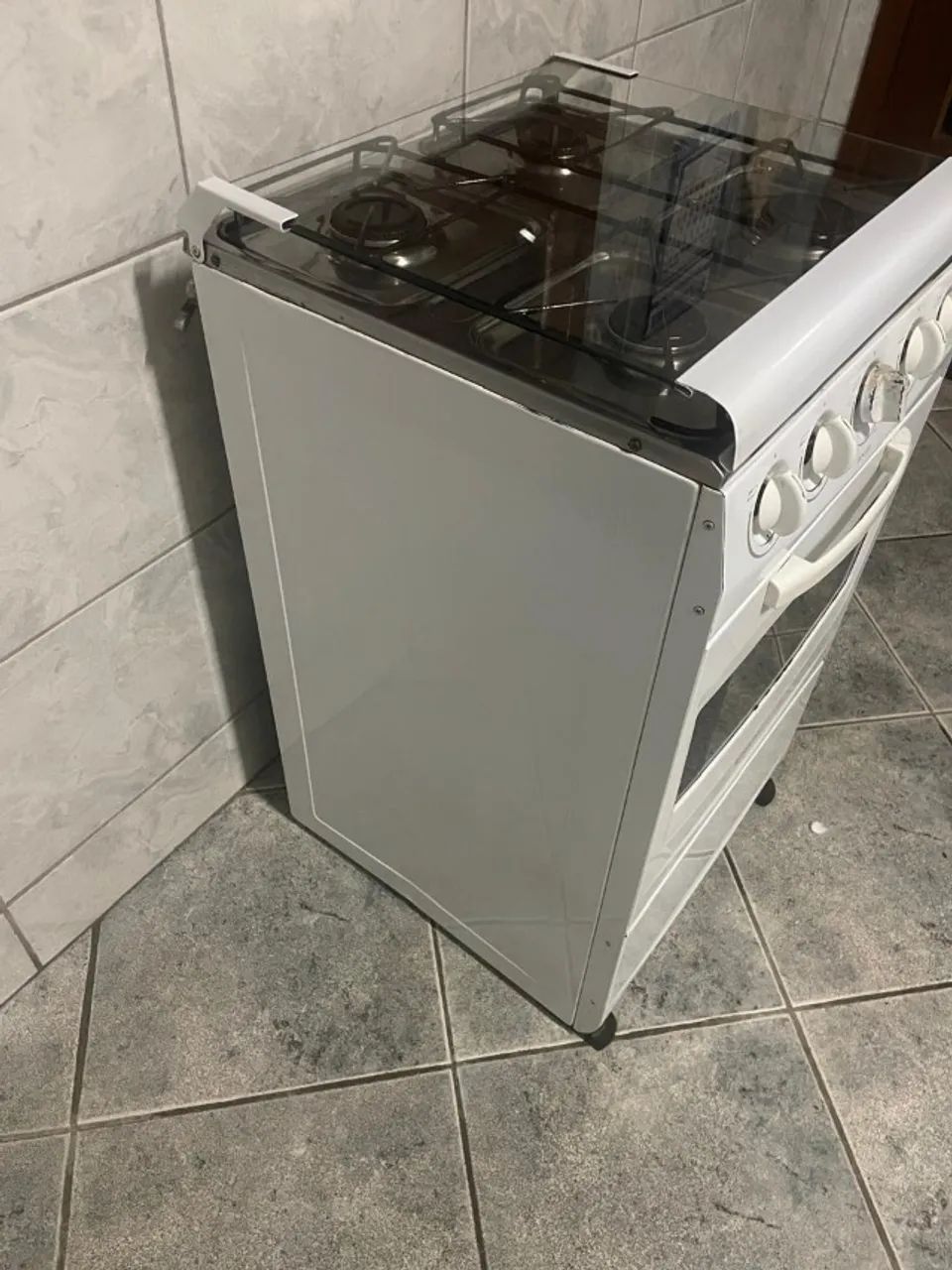 Fogão a gás conservado