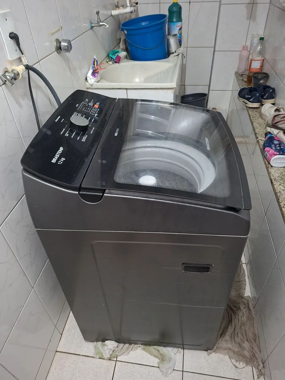 Lavadora Brastemp 12kg advance BWK12A9ANA20 - funciona - mas vaza por baixo 