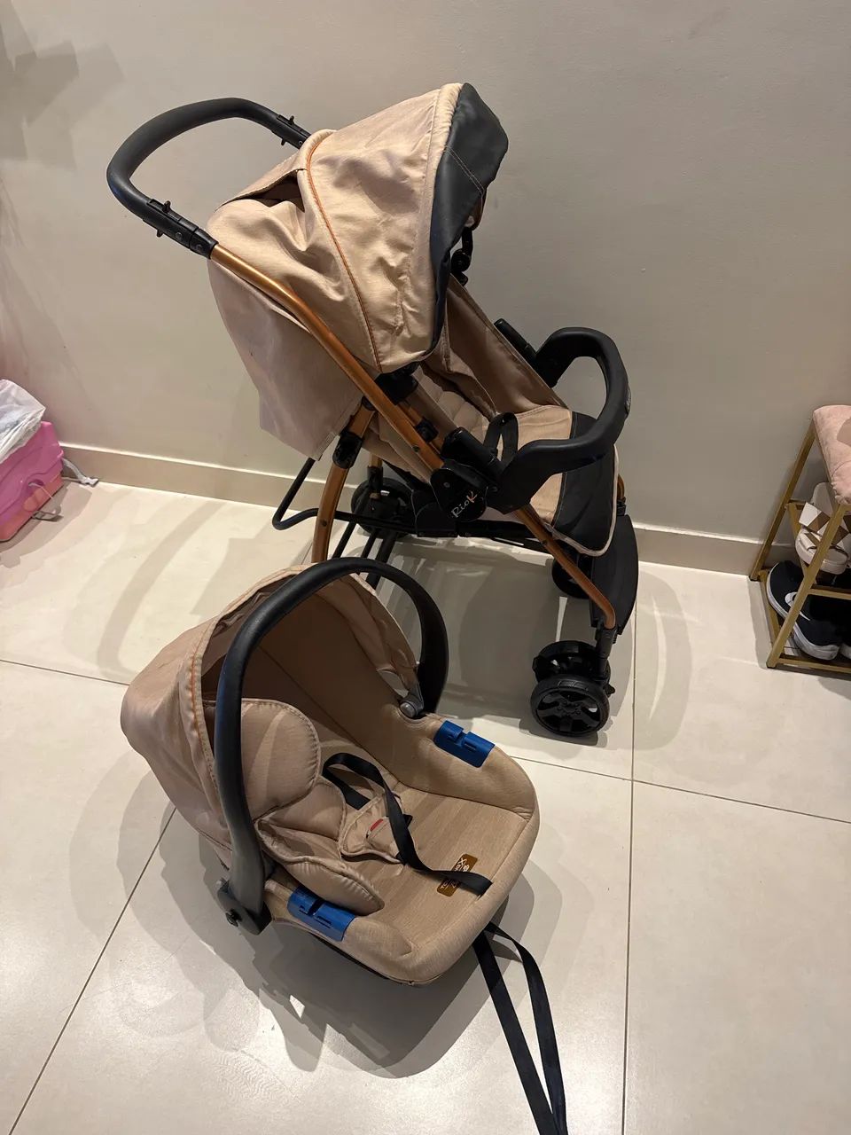 Carrinho de bebe com bebê conforto Burigotto  - Foto 3