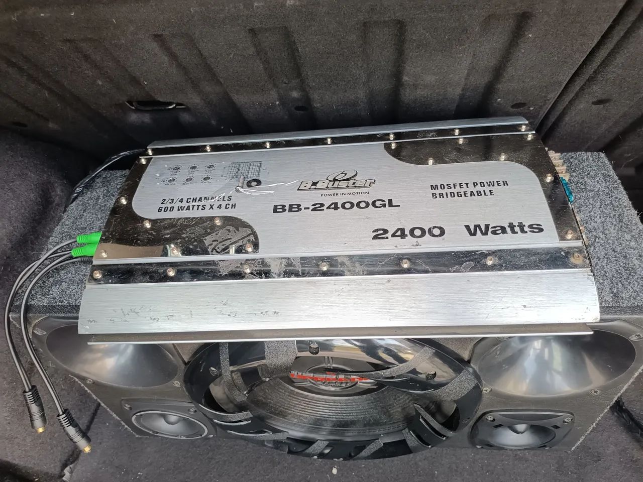 Caixa Trio Bomber 12" e módulo Buster 2400 - Foto 3