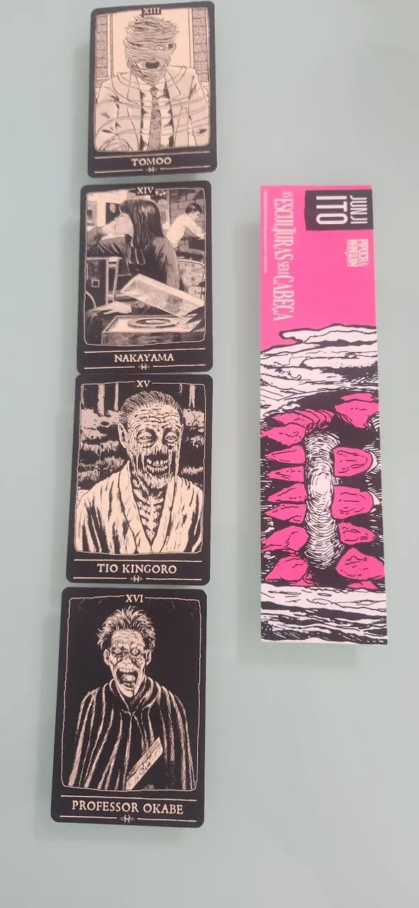 JUNJI ITO AS ESCULTURAS SEM CABEÇA   COM CARDS - Foto 2