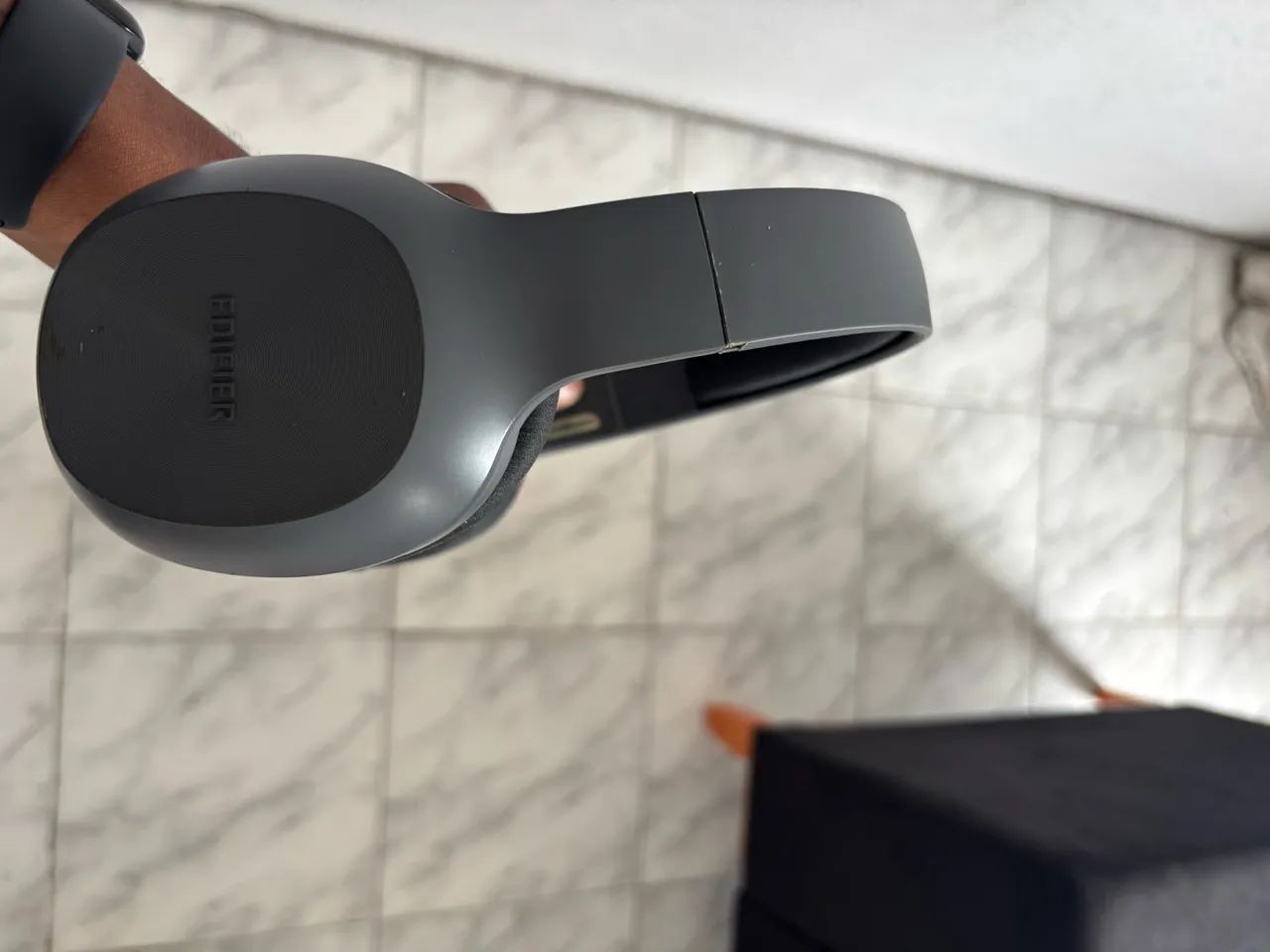 Headset edifier