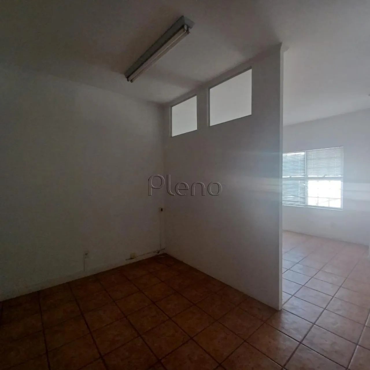 Sala para alugar em Valinhos, Vila Martina, com 50 m² - Foto 4