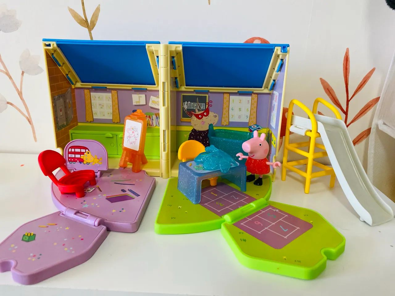 Brinquedo escola Peppa pig  - Foto 4