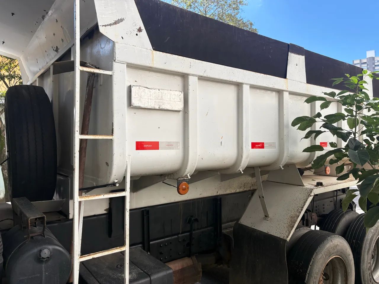 Volvo Vm 260 2011 Caçamba 8m - Foto 4