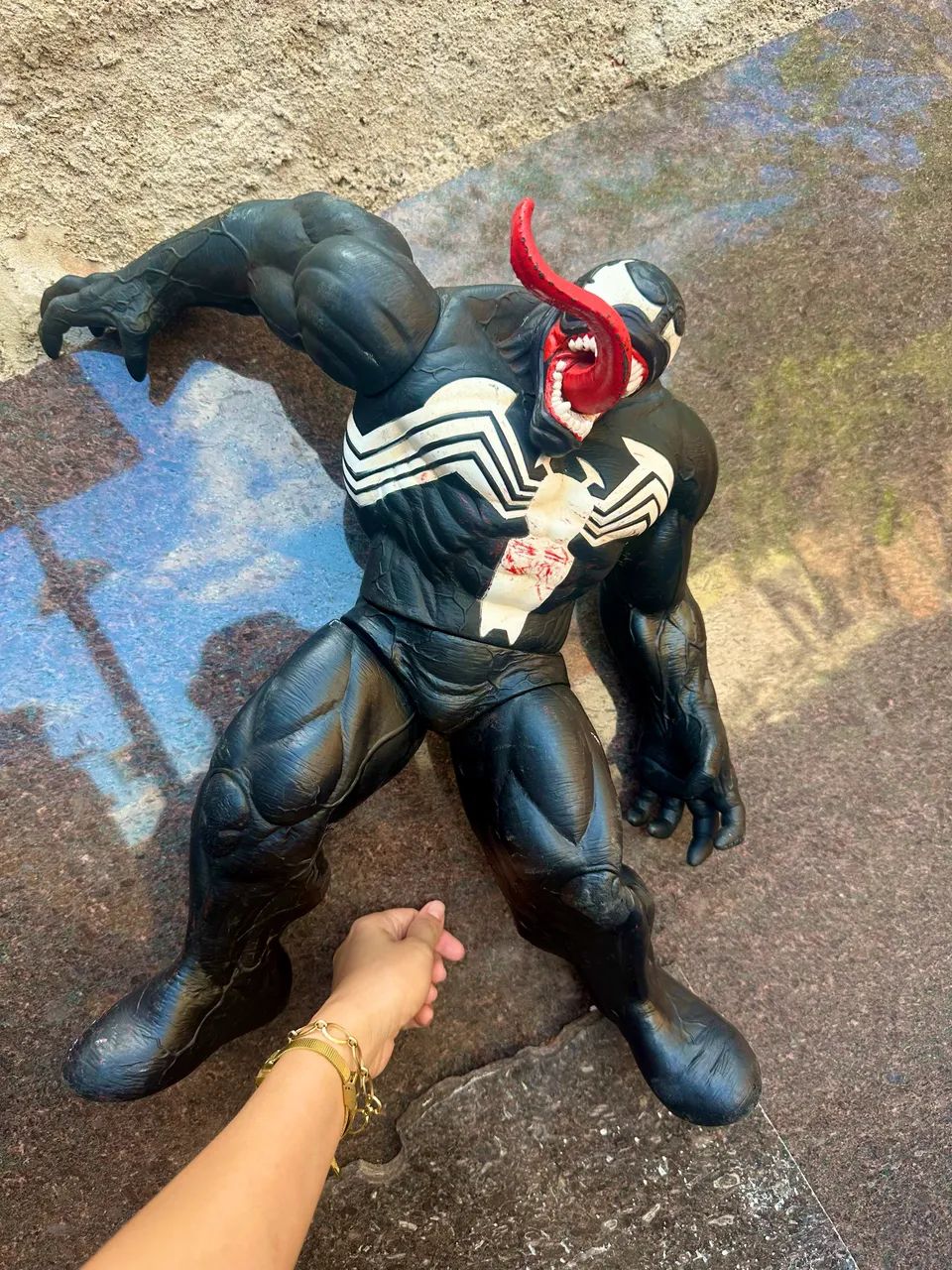 Boneco VENOM 