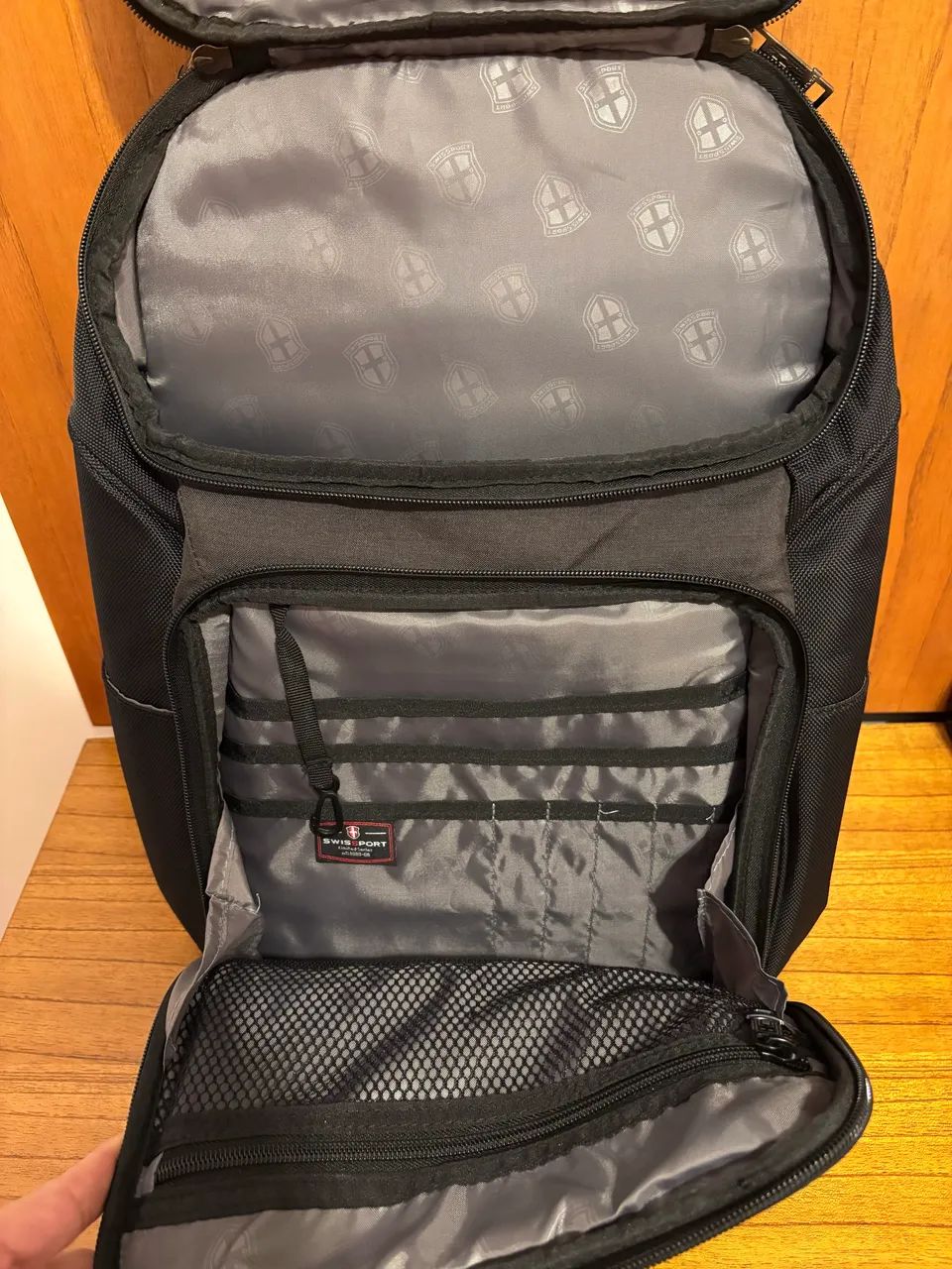 MOCHILA EXECUTIVA SWISSPORT POUCO USADA - Foto 2