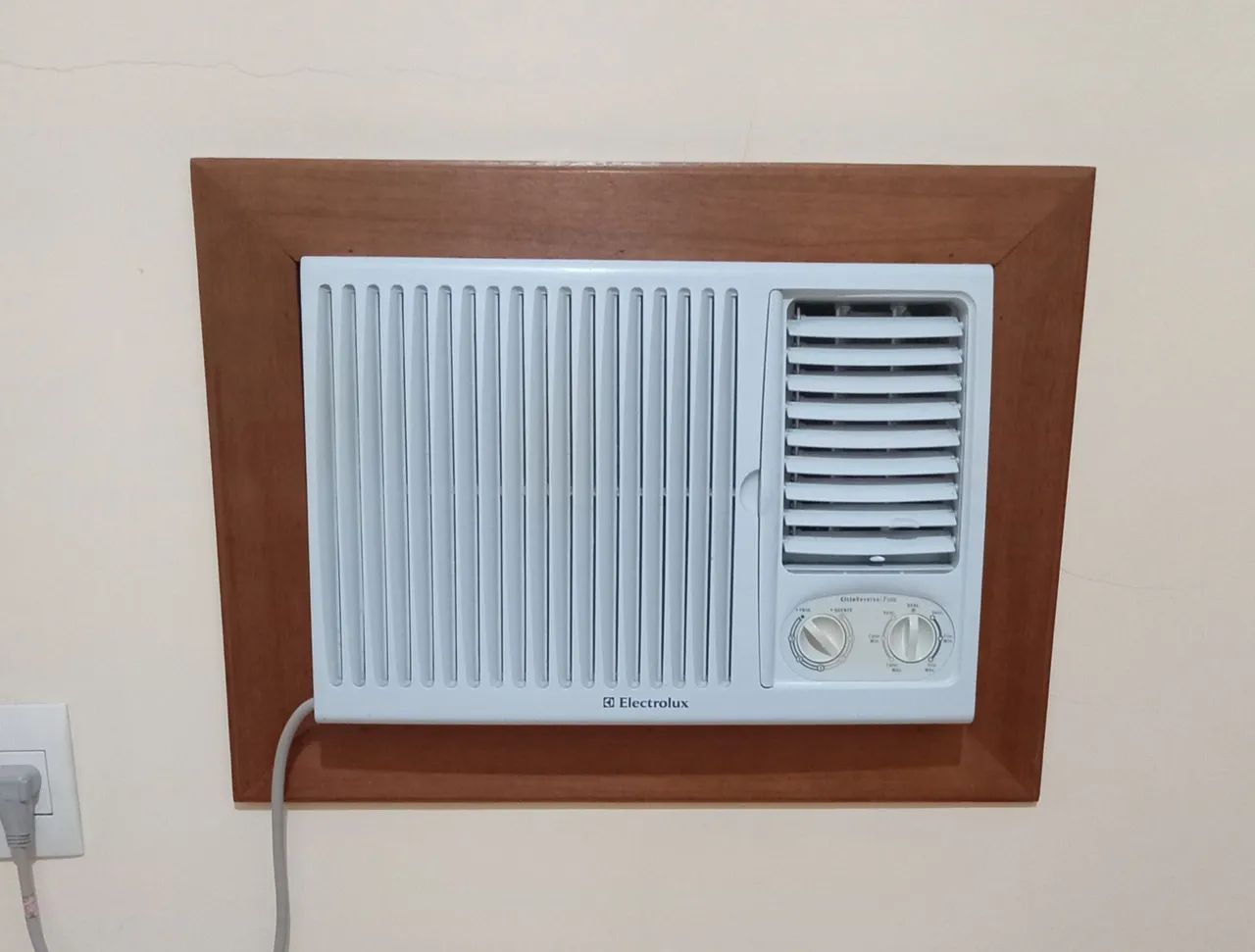 Ar Condicionado de janela Eletrolux 220v quente frio 