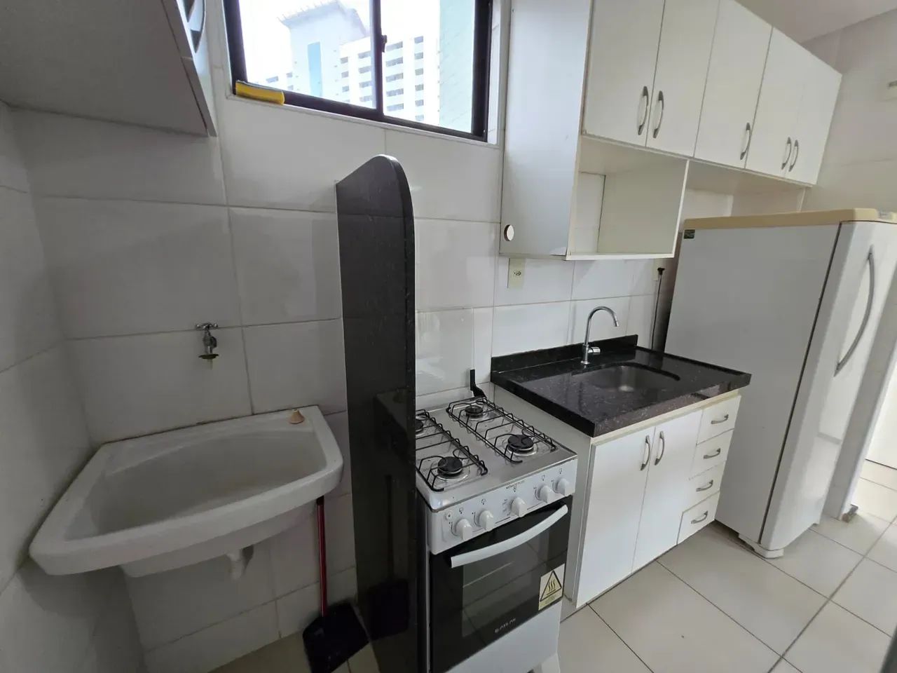 PRINCE TOWER - MOBILIADO - Foto 5
