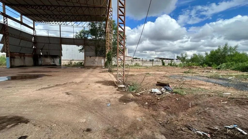 VENDO BARRACÃO PROXIMO AV. FERNANDO CORREIA DA COSTA - Foto 2