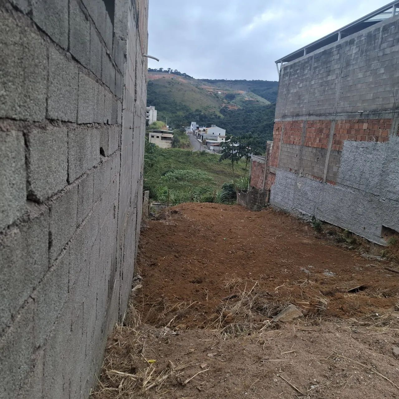 TERRENO 240m2 TERRAS ALTAS COM 8m DE FRENTE X 30m DE CADA LADO 90% PLANO - Foto 6