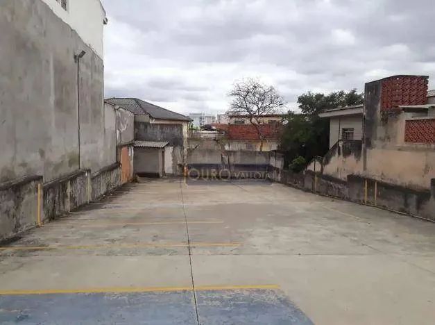 Terreno com 330m²