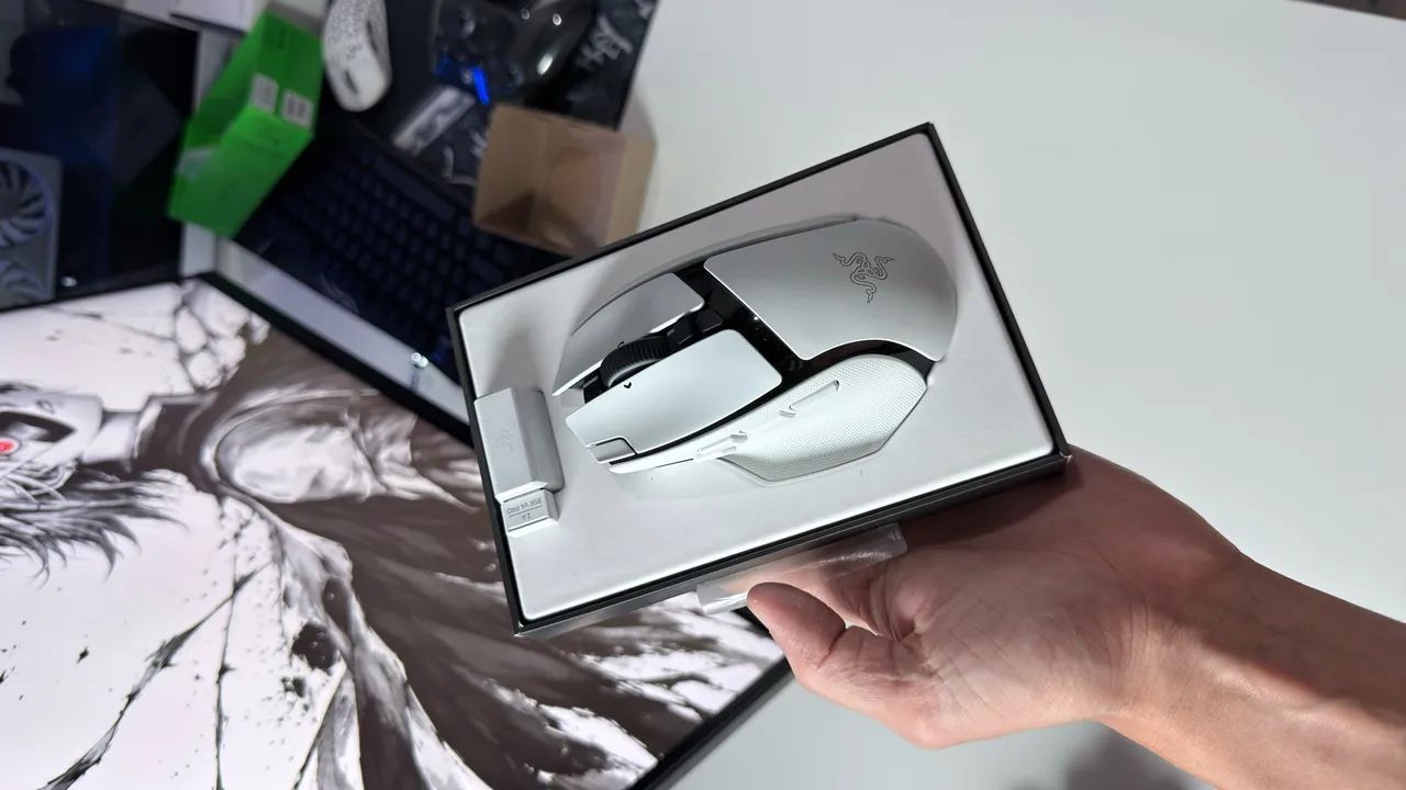 MOUSE RAZER BASILISK V4 PRO COM DOCK
