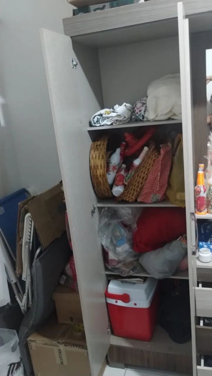 Guarda roupa casal com espelho - Foto 2