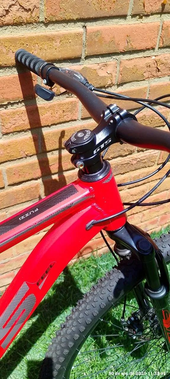 Bicicleta semi nova pouco usada  - Foto 5